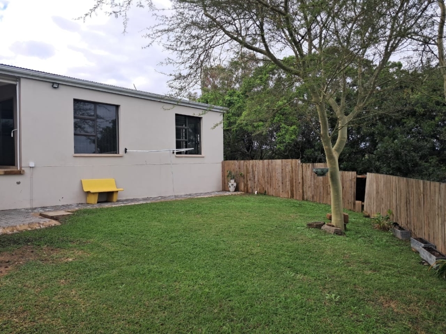 To Let 2 Bedroom Property for Rent in Kwelera Eastern Cape